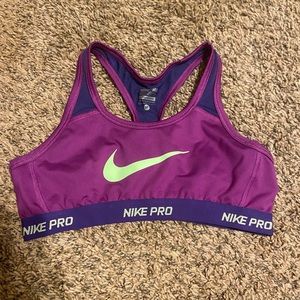 Girls M Nike Sports Bra
